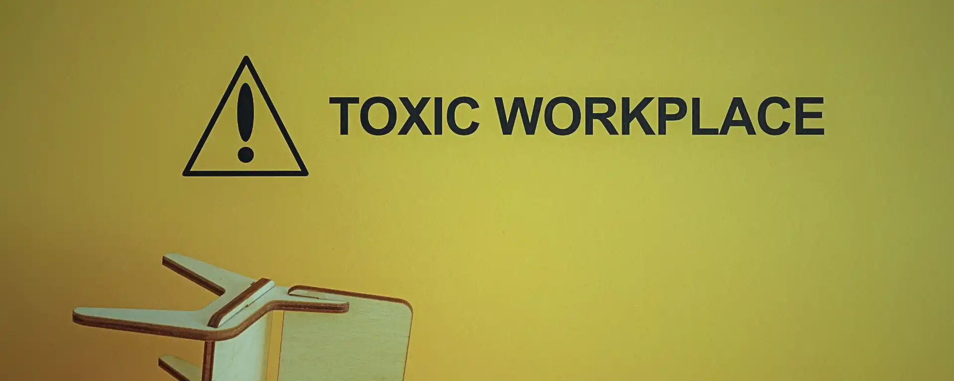 Karinas Geschichte zeigt, wie ein toxisches Management nicht nur den wirtschaftlichen Erfolg gefährden, sondern auch die Unternehmenskultur langfristig schädigen kann.